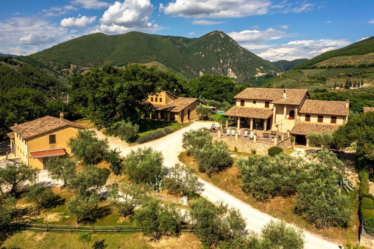 Agriturismo Le Vigne Foligno Exterior foto