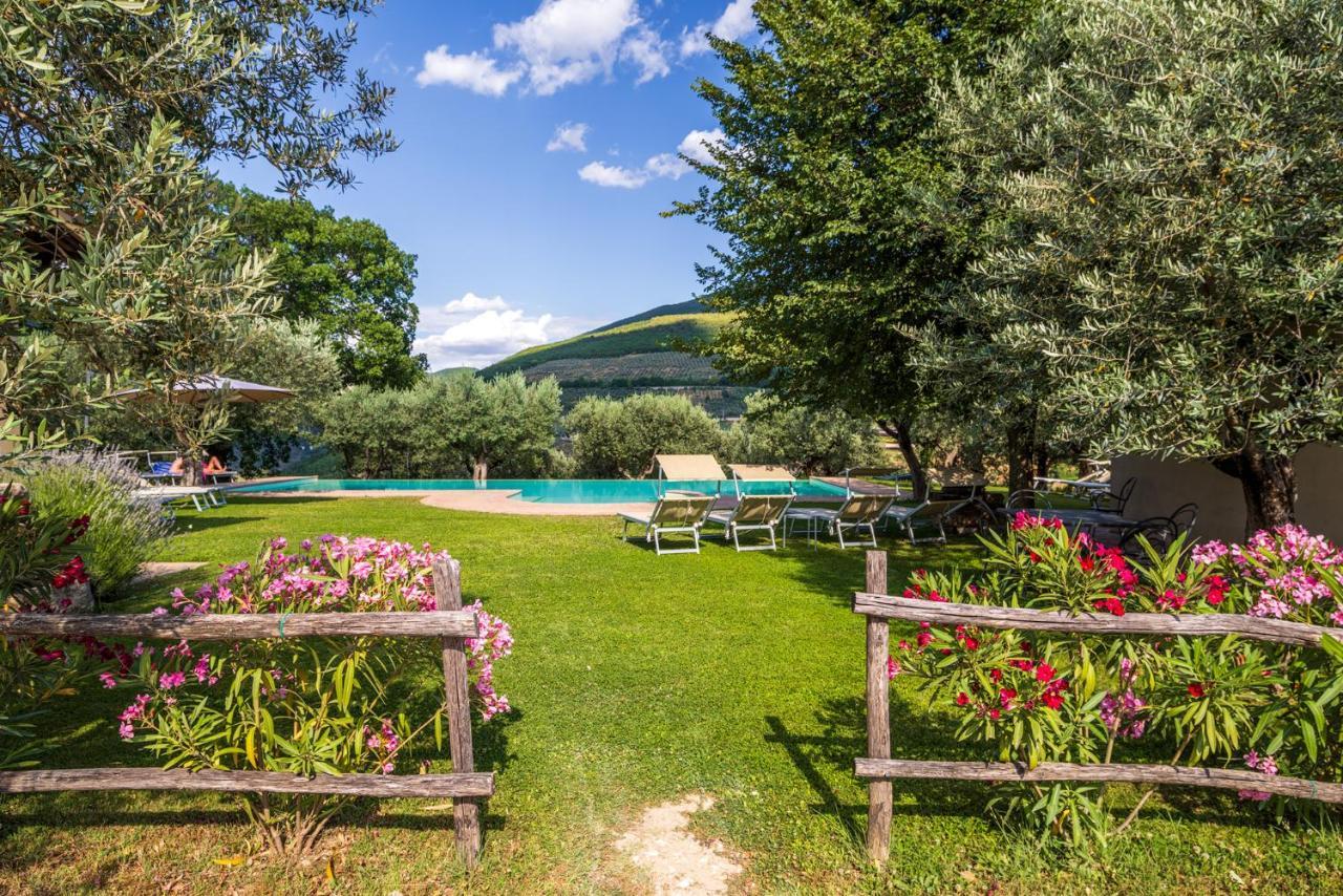 Agriturismo Le Vigne Foligno Exterior foto